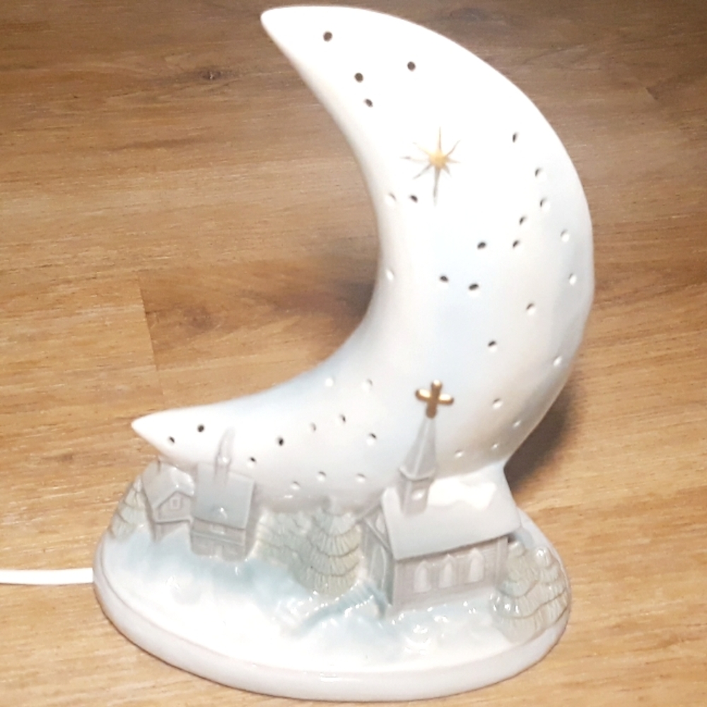 Vintage Decorative Outfit Ceramic Crescent Moon and Winter Village Table… - Picture 14 of 14